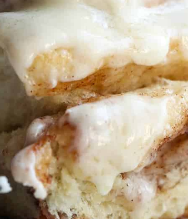 Super Fluffy Pumpkin Cinnamon Rolls